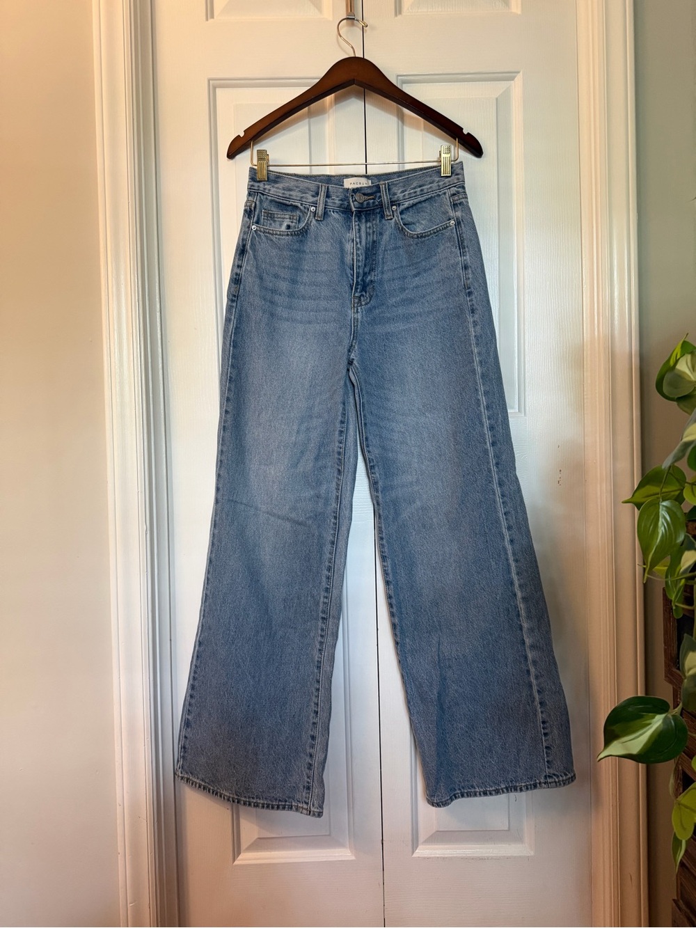 PacSun Light Blue Wide Leg High-Rise Jeans